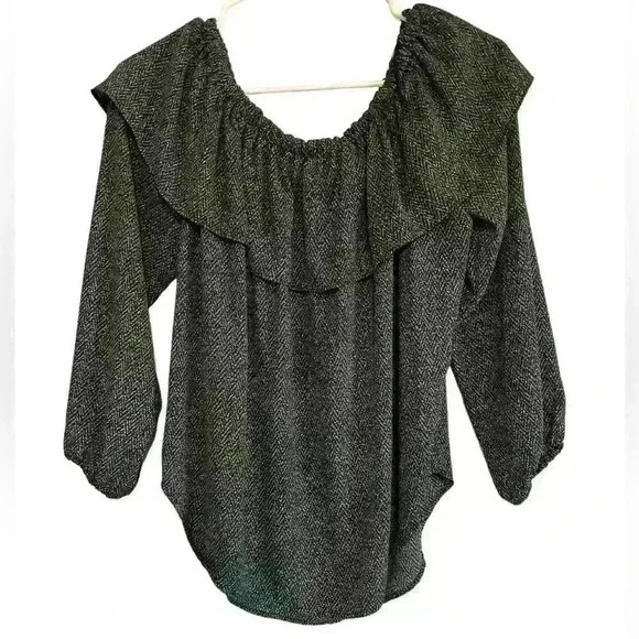 Ann Taylor herringbone, off the shoulder, 100% polyester shirt. Size small - Picture 2 of 6